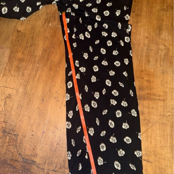 Talbots Wide Leg Pull On Pants Drawstring Size Medium Deco Flowers Mid Rise - Picture 4 of 12